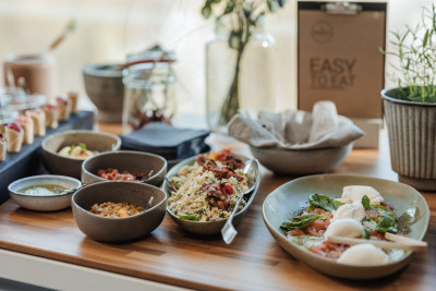 Buffettisch mit diverse Catering Gerichten