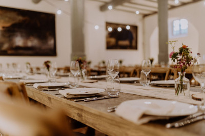 Gedeckte Tafel für ein Dinner Catering