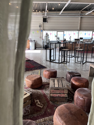 Blick in eine Location mit Industial Chic